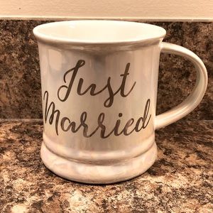 JUST MARRIED 16 oz mug